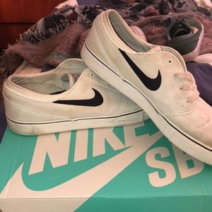 White Stefan Janiskis